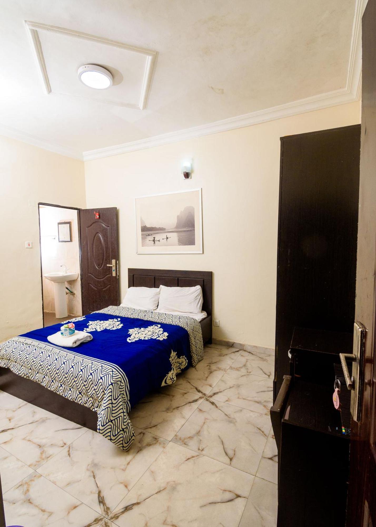 D'Tavern Apartment Ибадан Екстериор снимка