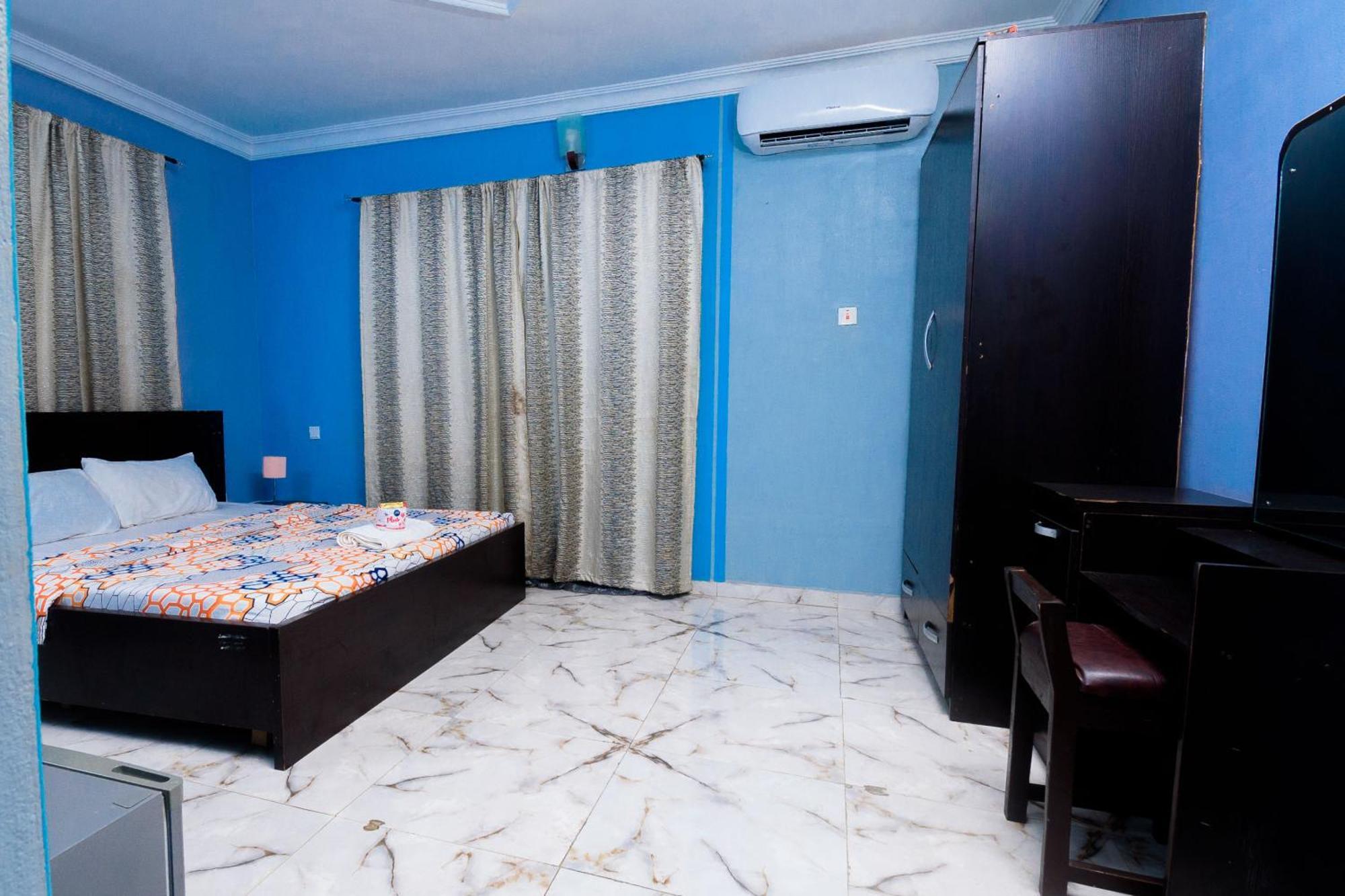 D'Tavern Apartment Ибадан Екстериор снимка
