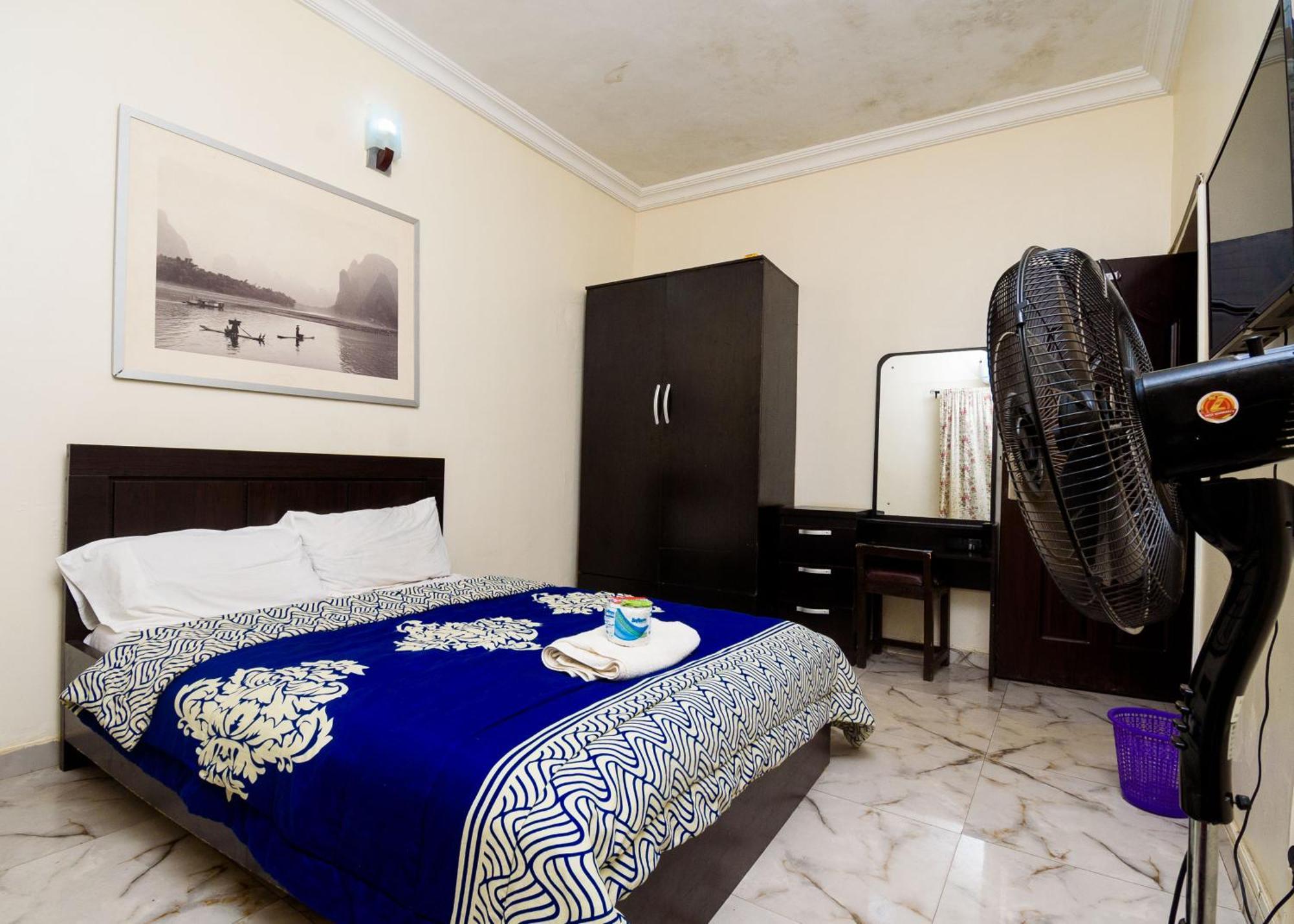 D'Tavern Apartment Ибадан Екстериор снимка