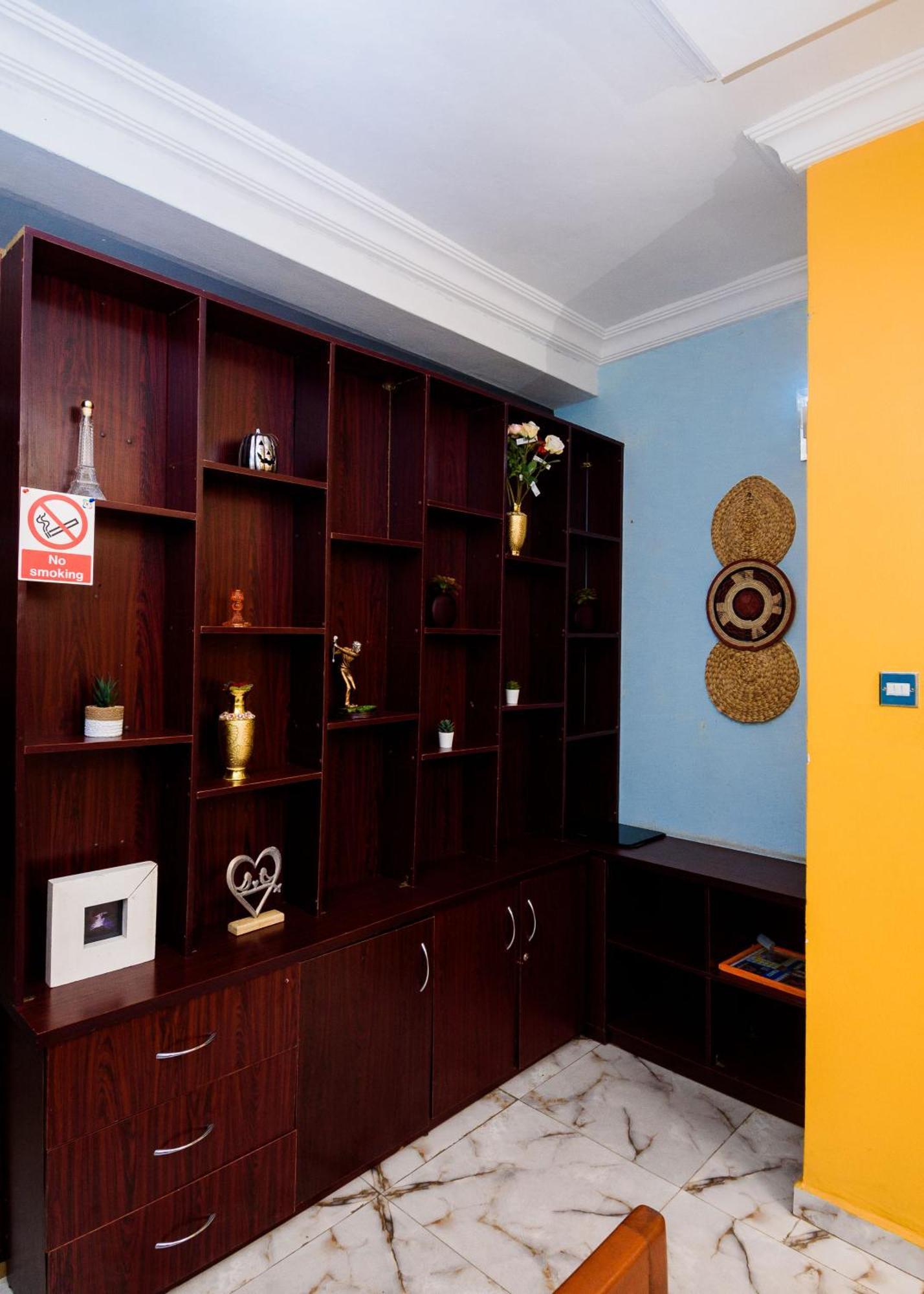 D'Tavern Apartment Ибадан Екстериор снимка